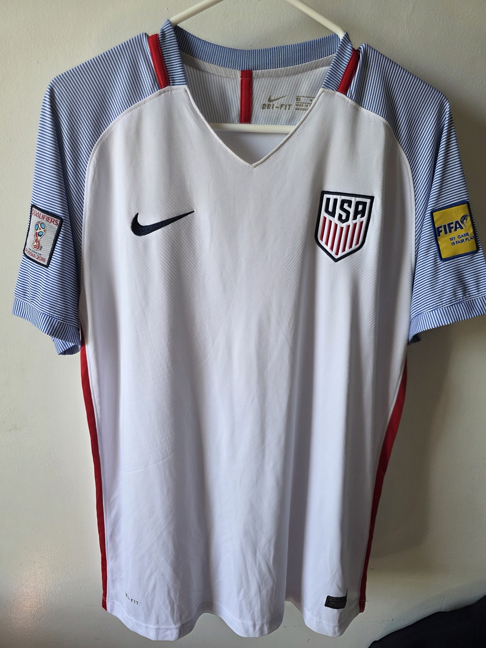 Nike USA Soccer Jersey Men's Medium 2018 FIFA World Cup Qualifiers Patch USMNT